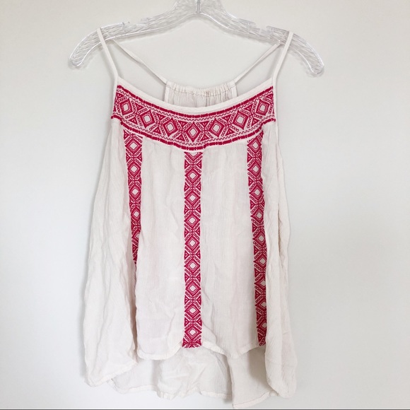 Mossimo Supply Co. Tops - 🥳 3/$25 Embroidered Boho Tank